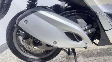 Piaggio MP3 YOURBAN LT 2015 3K NEW MOT NEW TYRES TRIKE 3 WHEELER 300CC 21