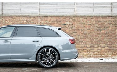 Audi RS6 Avant Performance 25