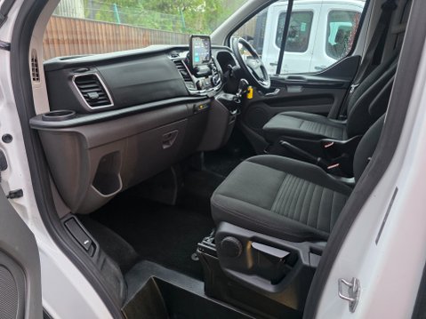 Ford Transit Custom 300 LIMITED DCIV ECOBLUE 14