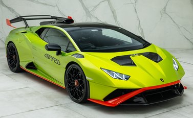 Lamborghini Huracan STO 13