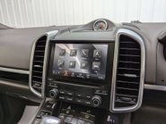 Porsche Cayenne 3.0 Cayenne D Platinum Edition V6 Tiptronic S A 4WD 5dr 92