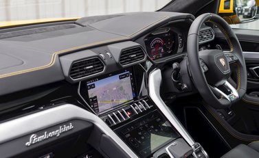 Lamborghini Urus 18