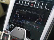 Lamborghini Urus V8 18