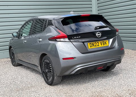 Nissan LEAF N-CONNECTA 10