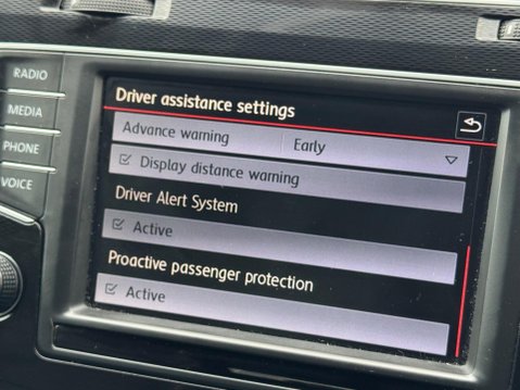 Volkswagen Golf 2.0 TSI BlueMotion Tech GTI Performance DSG Euro 6 (s/s) 3dr 23