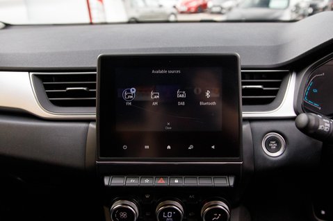 Renault Captur TECHNO E-TECH 25