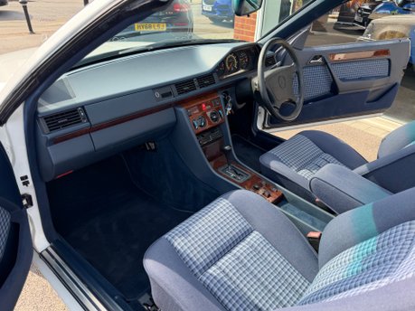 Mercedes-Benz E Class 3.2 E320 Cabriolet 2dr Petrol Automatic (217 bhp) 26