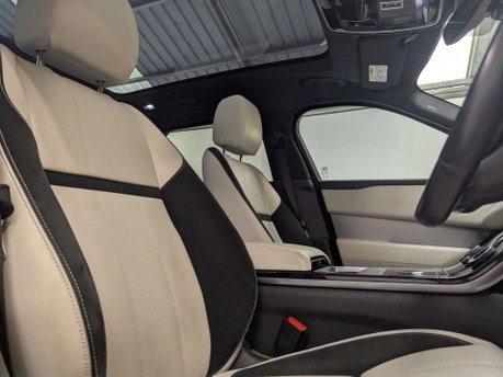 Land Rover Range Rover Velar 3.0 Range Rover Velar R-Dynamic HSE D300 Auto 4WD 5dr 33