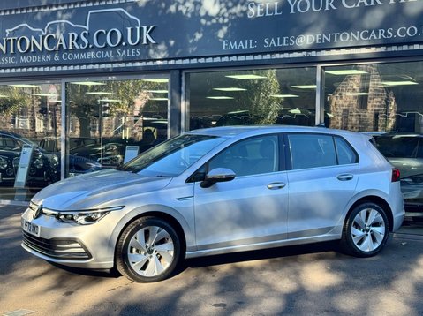 Volkswagen Golf STYLE ETSI DSG 7