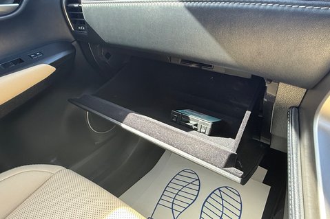 Lexus NX 300H LUXURY - PANORAMIC ROOF -2 OWNERS - 7 LEXUS SERVICES 28