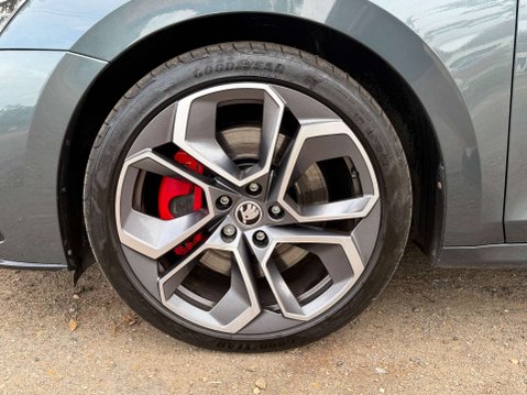 Skoda Octavia 2.0 Octavia vRS TSi Semi-Auto 5dr 57