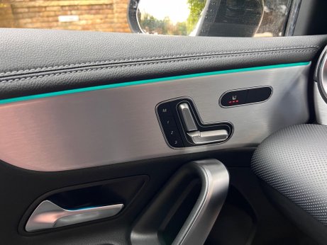 Mercedes-Benz A Class 2.0 A35 AMG (Premium Plus) SpdS DCT 4MATIC Euro 6 (s/s) 5dr 3