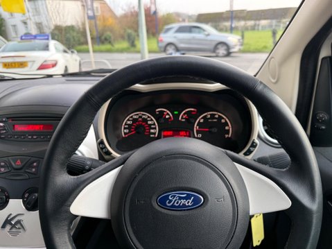 Ford Ka 1.2 Zetec Euro 4 3dr 35