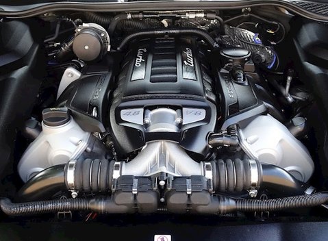 Porsche Cayenne Turbo 6