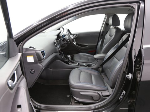 Hyundai IONIQ 1.6 h-GDi Premium SE DCT Euro 6 (s/s) 5dr 22