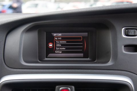 Volvo V40 T2 MOMENTUM 27