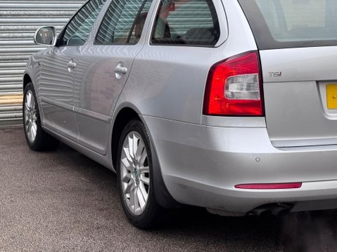 Skoda Octavia 1.8 TSI Laurin & Klement Estate 5dr Petrol Manual Euro 5 (160 ps) 22