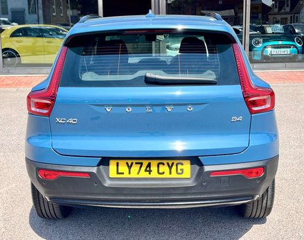 Volvo XC40 2.0 XC40 + B4 MHEV Auto 5dr 61