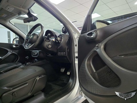 Smart Forfour 17.6kWh Premium Auto 5dr (22kW Charger) 44