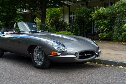 Jaguar E-Type 4.2 Roadster Concours Fast Road Spec 8