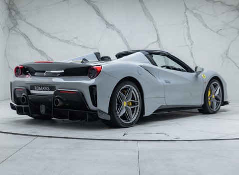 Ferrari 488 Pista Spider 9