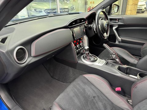 Subaru BRZ SE LUX 18