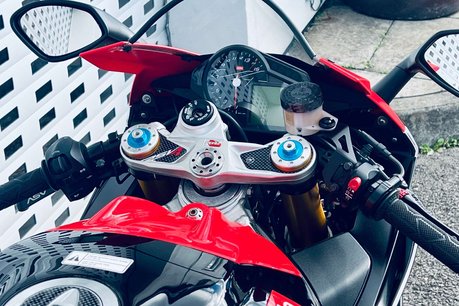 Aprilia RSV RSV 4 Factory 13