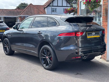 Jaguar F-Pace 3.0 D300 V6 S SUV 5dr Diesel Auto AWD Euro 6 (s/s) (300 ps) 2