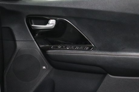 Kia Niro 4 36
