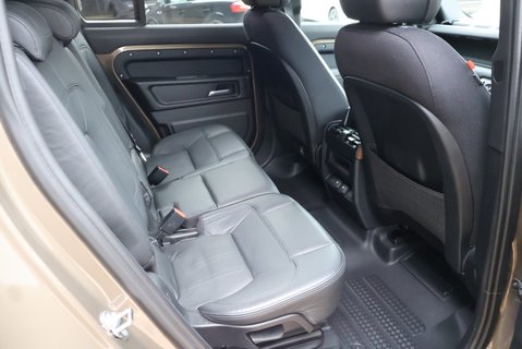 Land Rover Defender 110 D300 HARD TOP X MHEV HUGE FACTORY SPEC SEEKER STYLED WITH SEATS  15