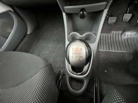 Toyota Aygo 1.0 VVT-i Go Euro 5 3dr 32