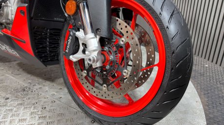 Aprilia Tuono 660 2021 ONLY 11K STUNNING BIKE NEW TYRES MID WEIGHT NAKED 14