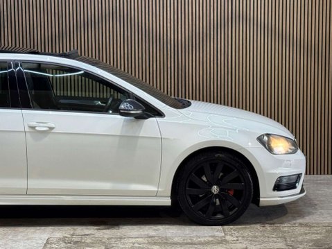 Volkswagen Golf 2.0 Golf R-Line Edition TDI BlueMotion Technology 5dr 16
