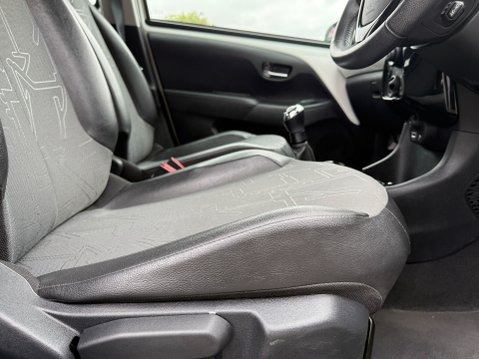 Toyota Aygo VVT-I X-PRESSION 21