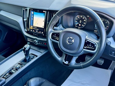 Volvo XC60 2.0 D4 R-Design AWD Euro 6 (s/s) 5dr 42