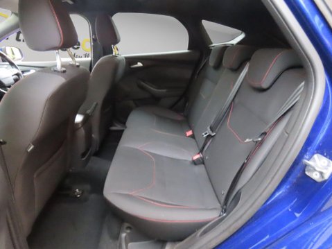 Ford Focus 1.0T EcoBoost ST-Line Euro 6 (s/s) 5dr 14
