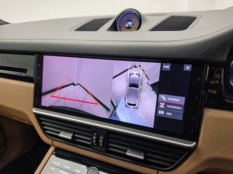 Porsche Cayenne 3.0 V6 E-Hybrid 17.9kWh SUV 5dr Petrol Plug-in Hybrid TiptronicS 4WD Euro 6 13