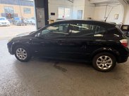 Vauxhall Astra 1.8i 16v Club Hatchback 5dr Petrol Automatic (197 g/km, 123 bhp) 6