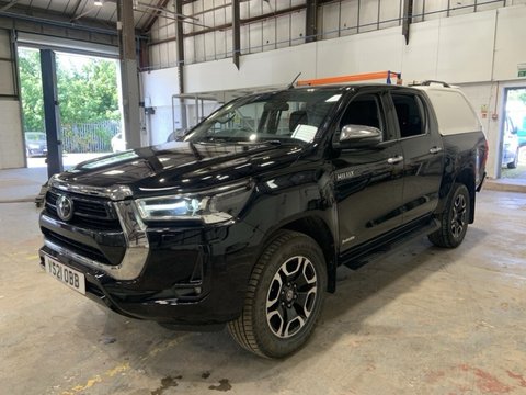 Toyota Hilux INVINCIBLE 4WD D-4D DCB 1