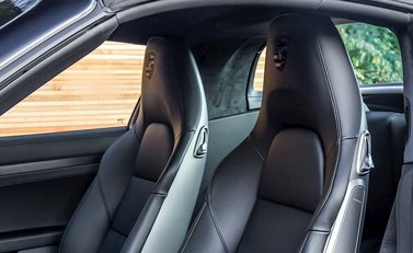 Porsche 911 Targa 4 GTS (991.2) 19