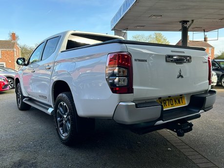 Mitsubishi L200 DI-D WARRIOR DCB 1