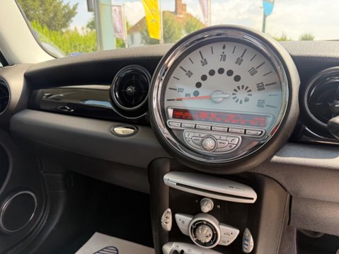 Mini Hatch 1.6 Cooper Steptronic Euro 4 3dr 35