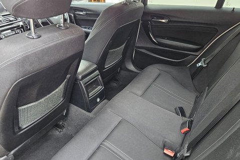 BMW 1 Series 118I SPORT LOOK! JUST 58000 MILES! SAT NAV! BLUETOOTH! GREAT HISTORY 11