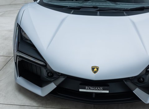 Lamborghini Revuelto 34