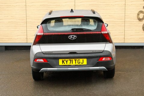 Hyundai BAYON T-GDI SE CONNECT DCT MHEV 6