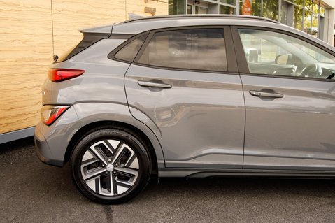 Hyundai KONA ULTIMATE 8