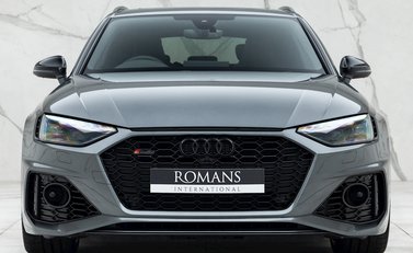 Audi RS4 Avant Carbon Black 4