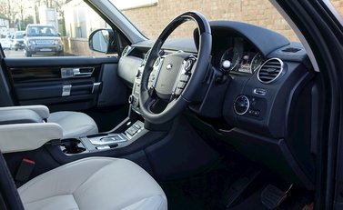 Land Rover Discovery 3.0 SDV6 29