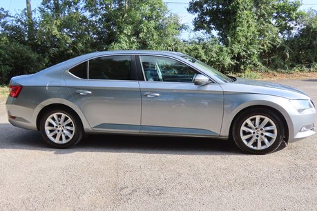 Skoda Superb 2.0 TDI SE Business Hatchback 5dr Diesel Manual Euro 6 (s/s) (150 ps) 4