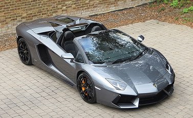 Lamborghini Aventador LP 700-4 Roadster 3
